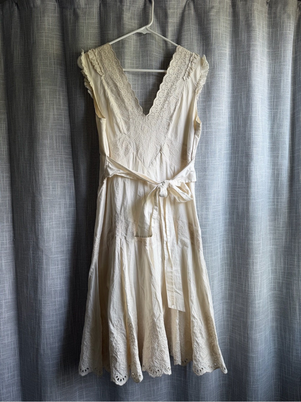 Ted Baker Cream Lace V-Neck Midi Dress with Self-Tie Waist
